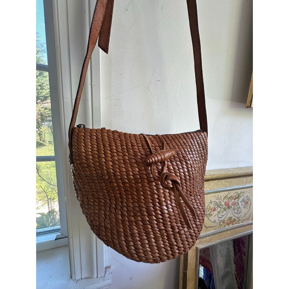 Vintage Jennifer Moore crossbody brown leather woven purse weave